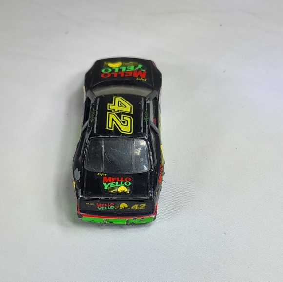 1992 Racing champion #42 Kyle Petty 1:43 - Picture 10 of 10